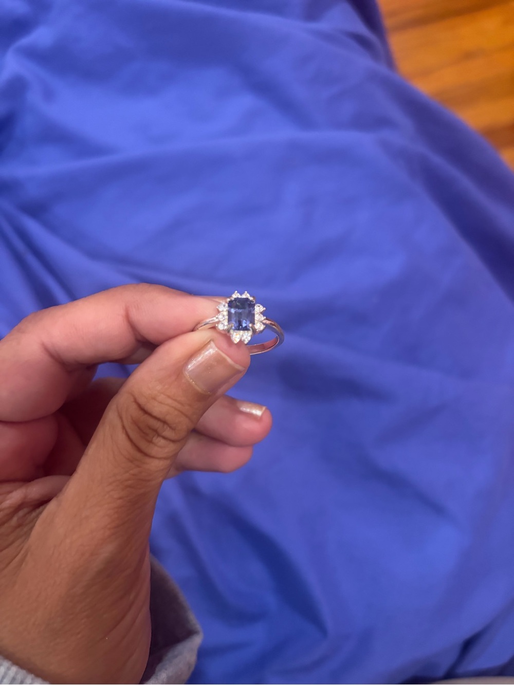Kohl's Silver Ring with Blue Center Stone brand new no box no tags